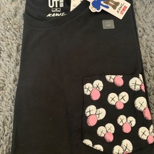 **~ SOLD~**Uniqlo x KAWS